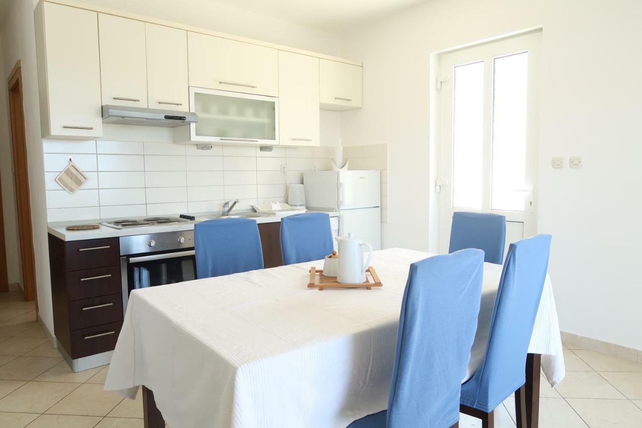 Apartments Maras Primosten Exterior photo